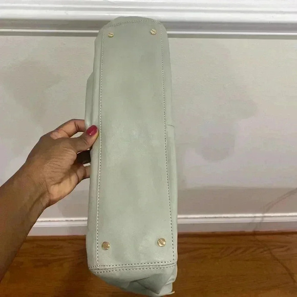 Tory Burch Leather Sea foam Green Shoulder Bag with chain link Handle - Picture 4 of 11